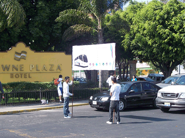 Apa Promoboard Volanteo con Estructura Telefon�a Axtel